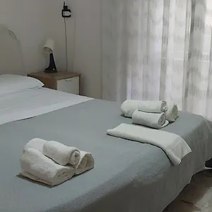 Di F , Nápoles Italia